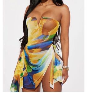 New FASHION NOVA Staying Out Mesh Mini Dress SIZE M Colorful Abstract